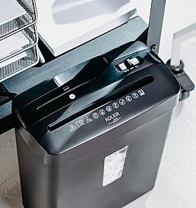 Distrugator de documente Adler AD 1037 Black