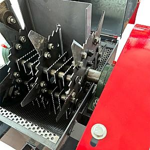 Tocator de furaje Demetra DM-400-24 PRO