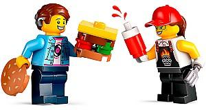 Constructor LEGO City Burger Truck 60404