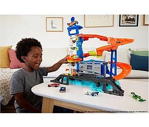  Hot Wheels Atacul rechinului (HDP06)