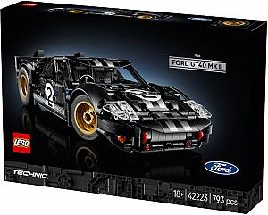 Constructor LEGO Tehnic: Ford GT40 MKII 1966 (42223)