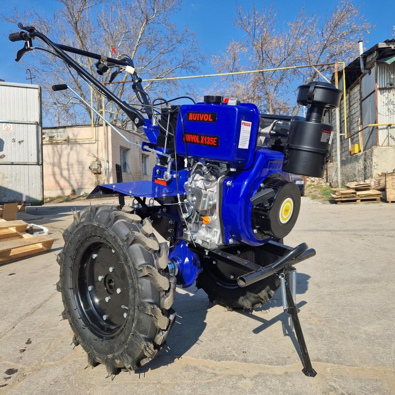 Motocultor Buivol X135E albastru (Motorina, 10 C.P.)