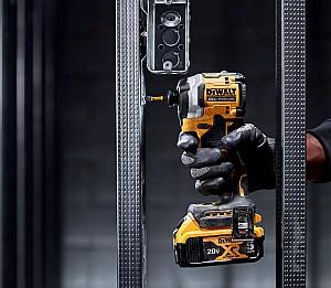 Masina de insurubat Dewalt DCF850NT-XJ