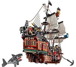 Constructor LEGO 31109 Pirate Ship