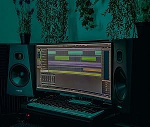 Sistem acustic profesional ADAM Audio T8V
