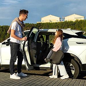 Scaun auto copii KinderKraft I-Spark 2 Plus i-Size Pink (KCISPA02PNKPL00)