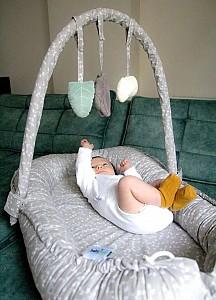 Cuib pentru bebelus BABYJEM Between Parents Peach