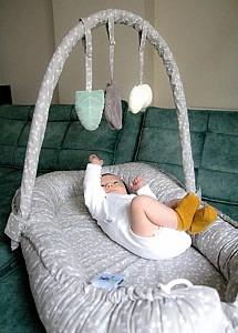 Cuib pentru bebelus BABYJEM Between Parents Grey