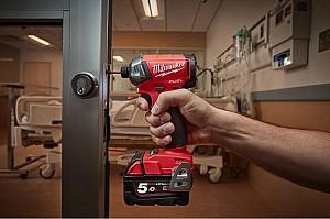 Masina de insurubat Milwaukee M18FQID-501B (4933500777)