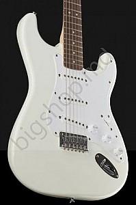 Chitara electrica Fender Squier Bullet Strat HSS HT IL White