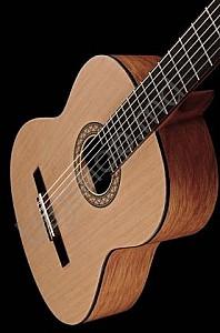 Chitara clasica YAMAHA C40M NT 4/4