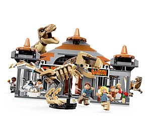Конструктор LEGO Jurassic World 7696 Центр для посетителей Ти-Рекс против Хищника