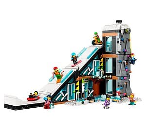 Constructor LEGO City 60366 Centru de schi și alpinism