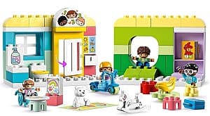 Конструктор LEGO Duplo: Life At The Day-Care Center