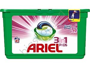 Средство для стирки Ariel 3 in 1 Pods Touch Of Lenor